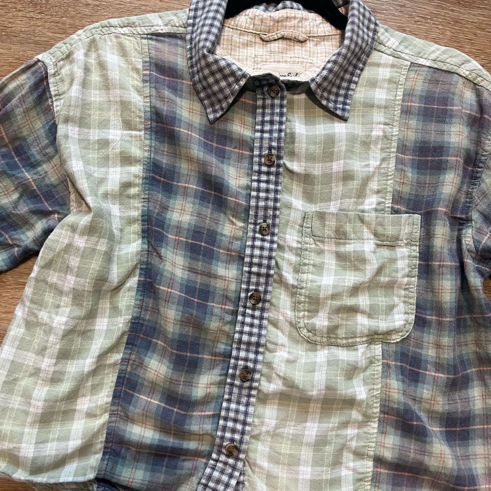 American Eagle Cropped Color Block Flannel Size Small - Picture 3 of 4